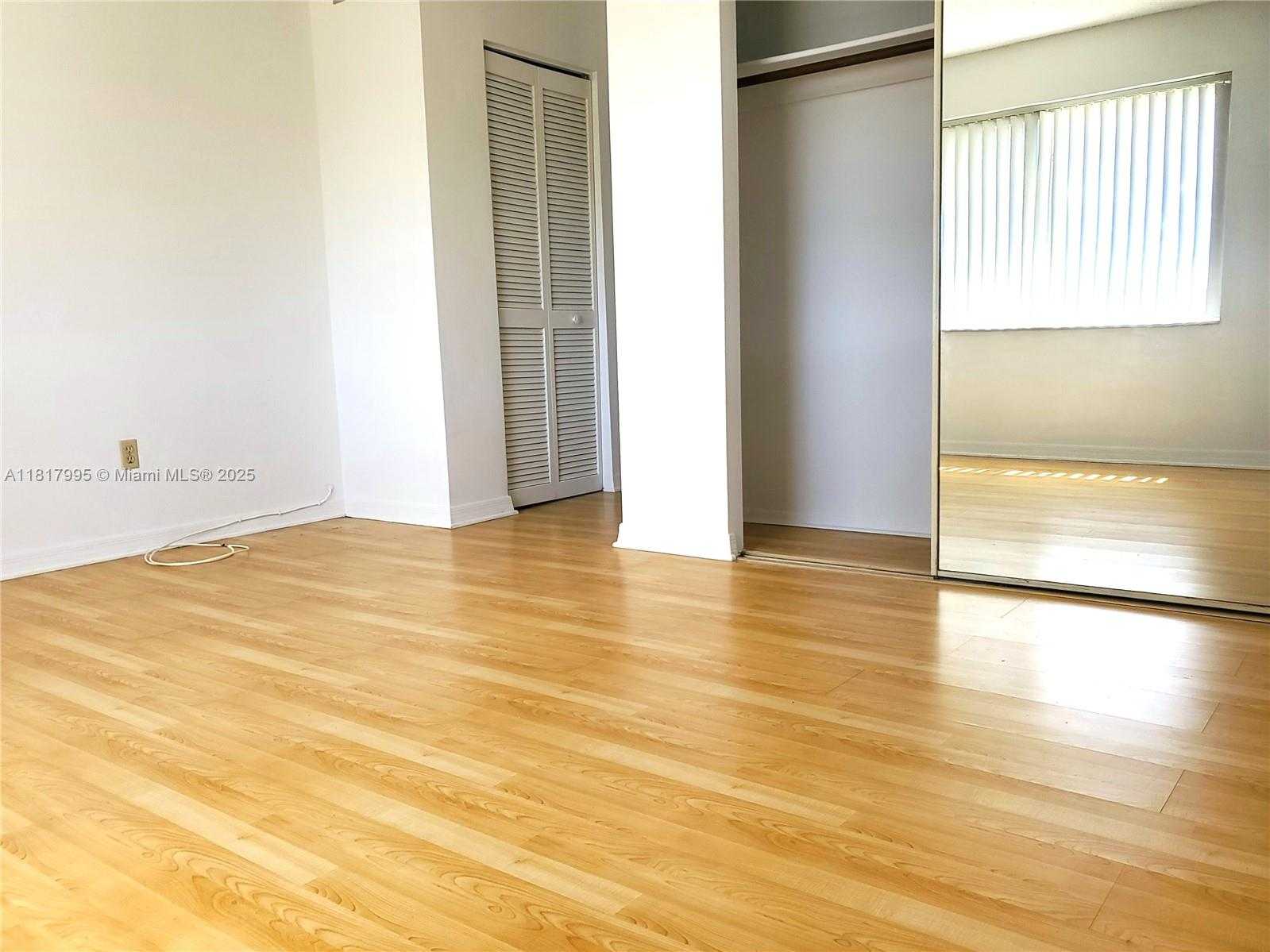 Small Image of 7705 CAMINO REAL #B401, Miami Number 13