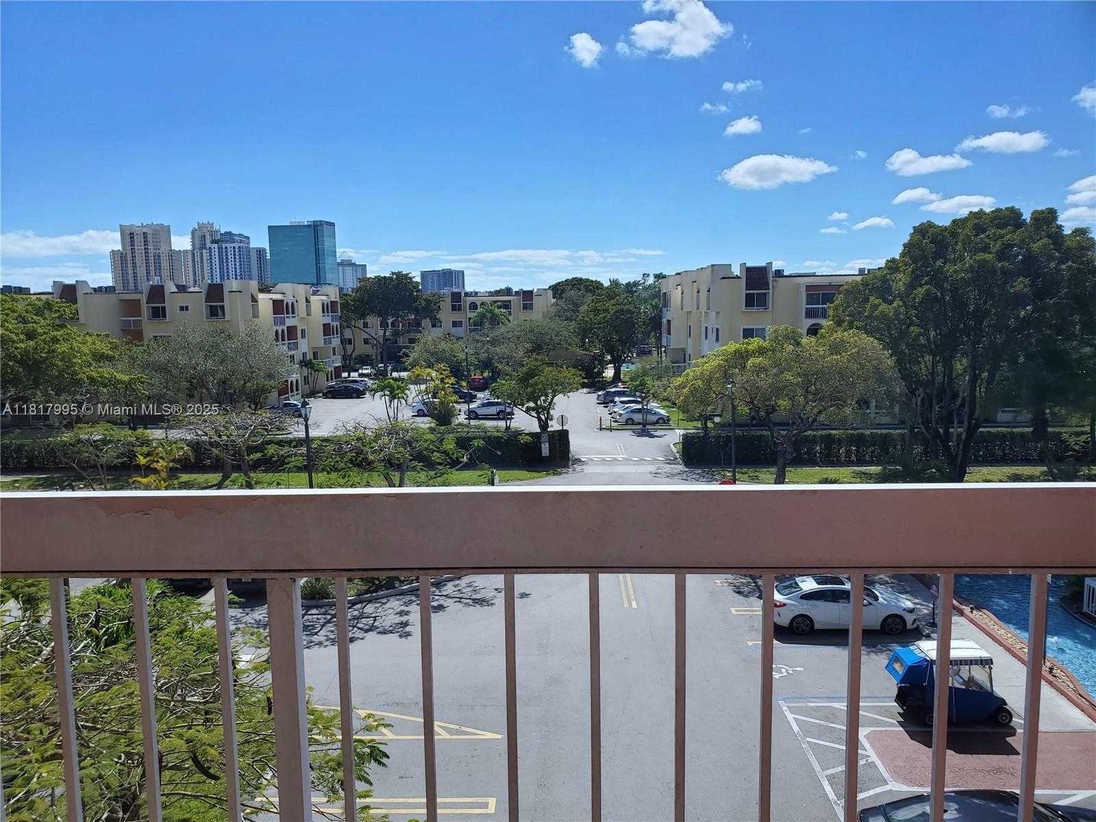 Small Image of 7705 CAMINO REAL #B401, Miami Number 14