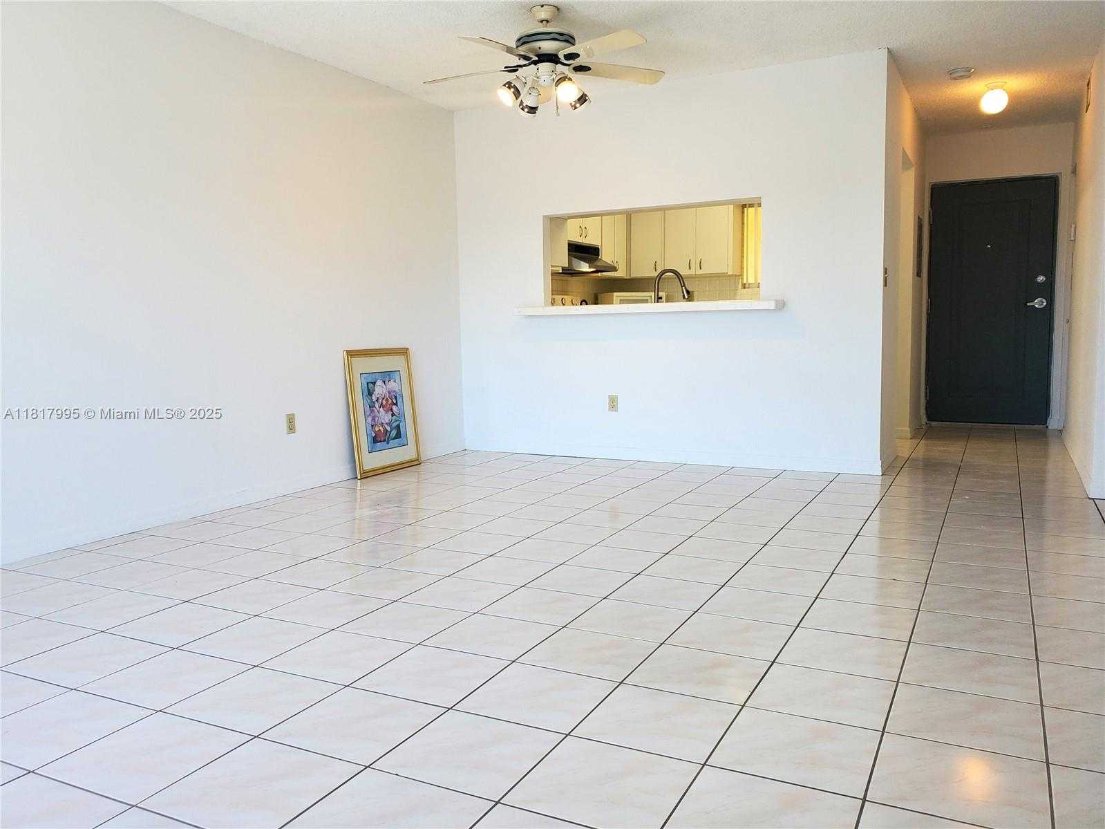 Small Image of 7705 CAMINO REAL #B401, Miami Number 4
