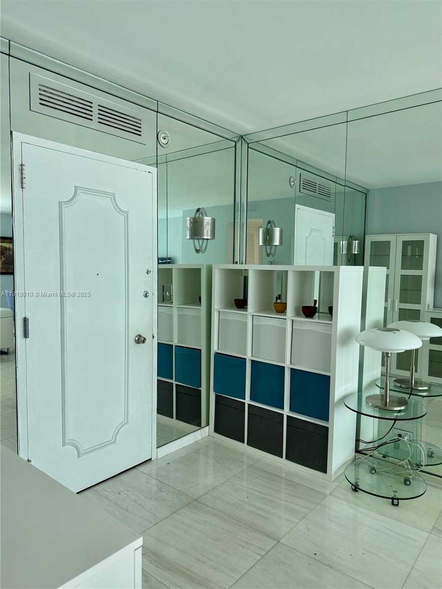 Small Image of 5055 COLLINS AVE #4A, Miami Beach Number 3