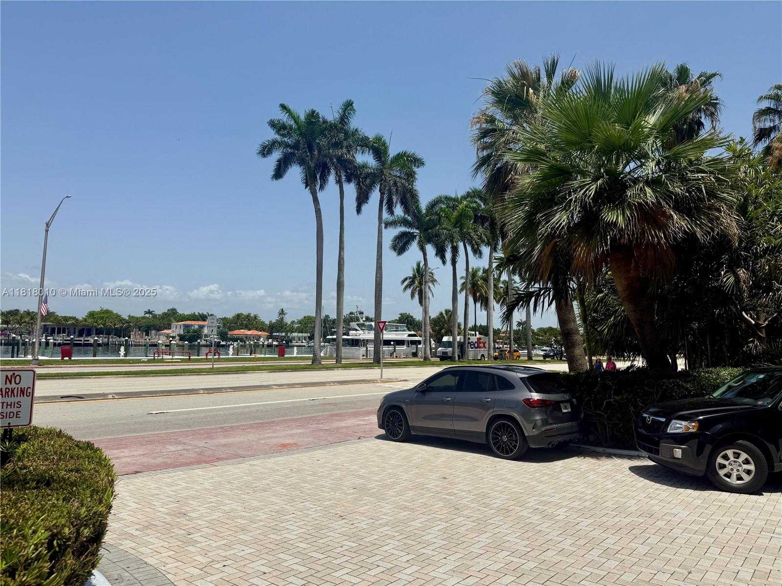 Small Image of 5055 COLLINS AVE #4A, Miami Beach Number 31