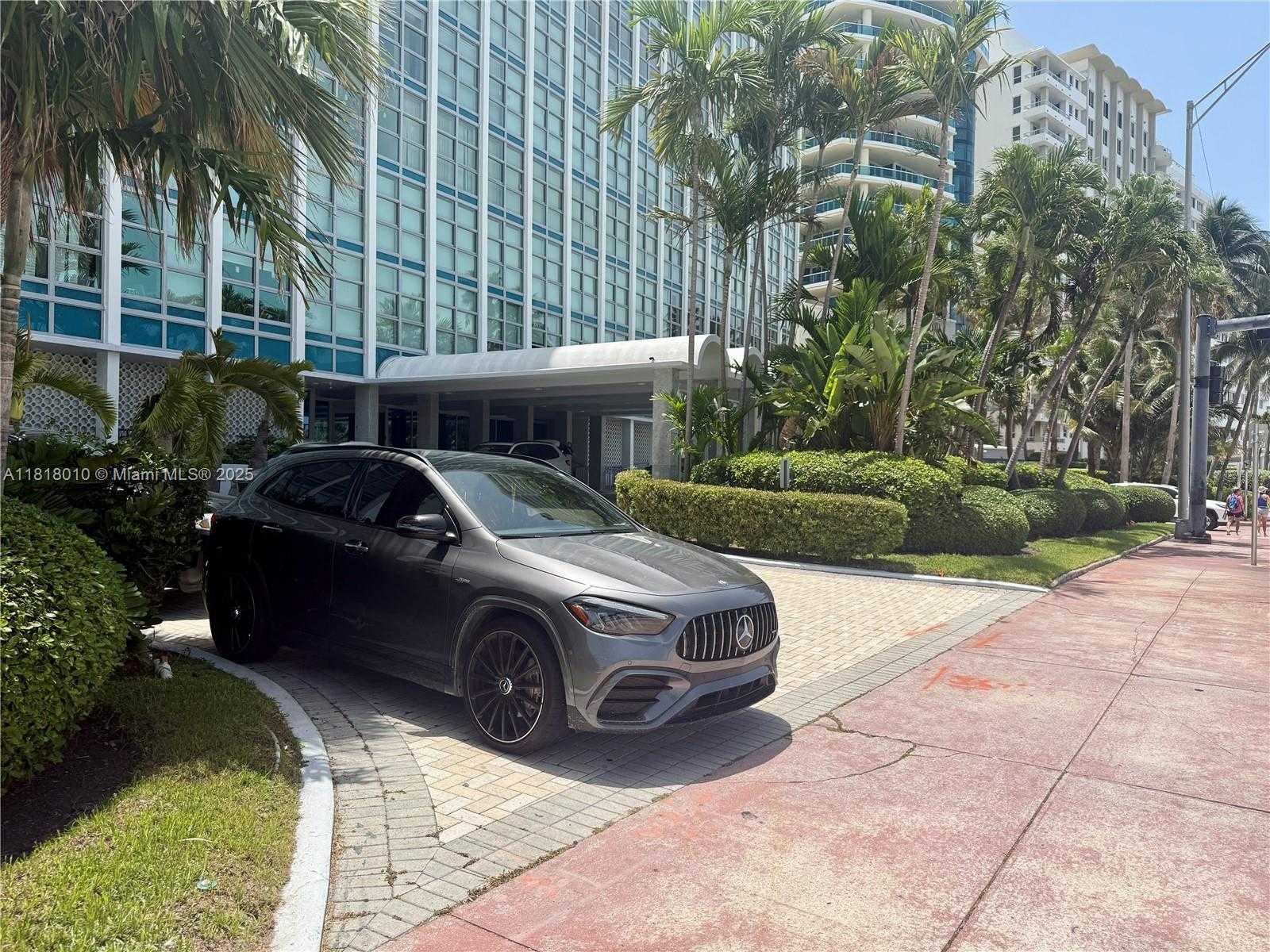 Small Image of 5055 COLLINS AVE #4A, Miami Beach Number 32