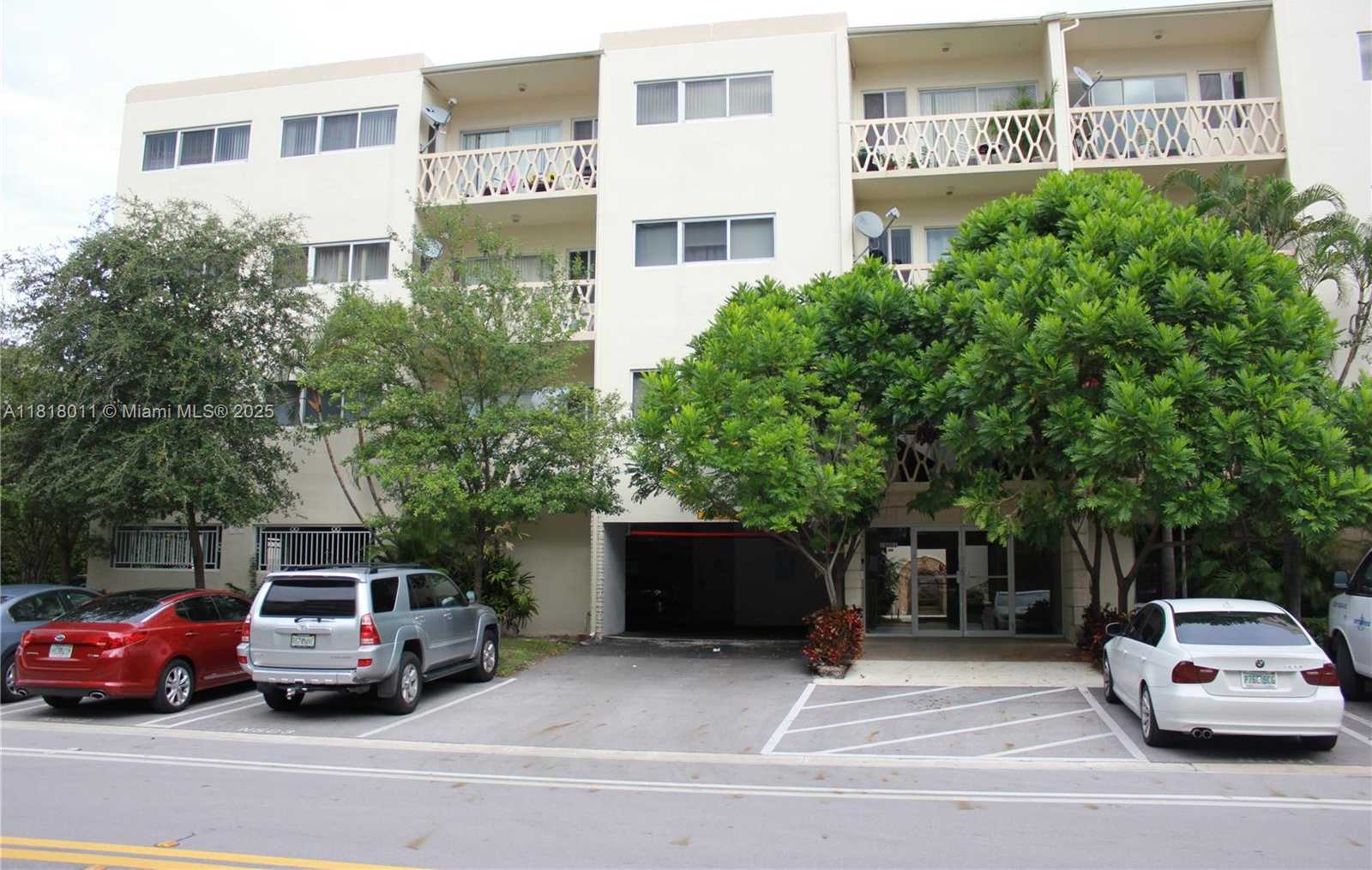 Small Image of 10001 WEST BAY HARBOR DR #204, Bay Harbor Islands Number 12