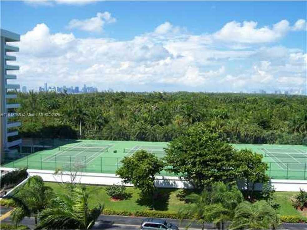 Small Image of 199 OCEAN LANE DR #703, Key Biscayne Number 15
