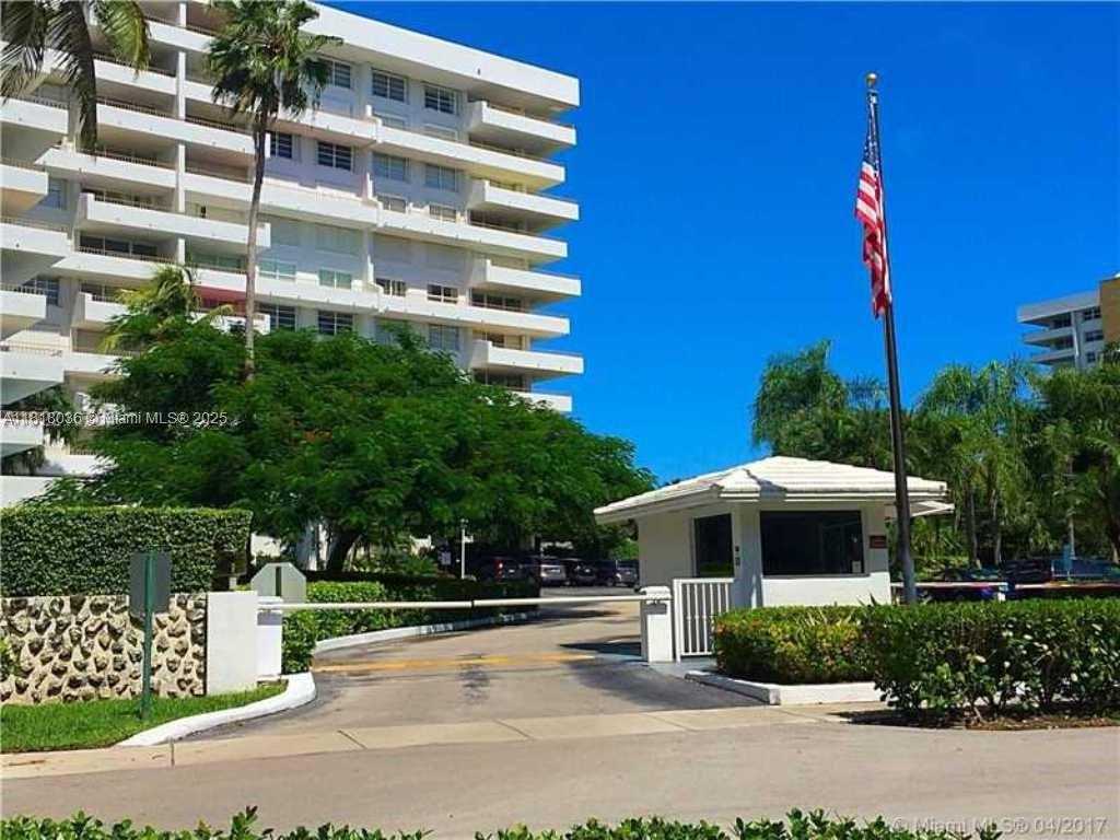Small Image of 199 OCEAN LANE DR #703, Key Biscayne Number 16