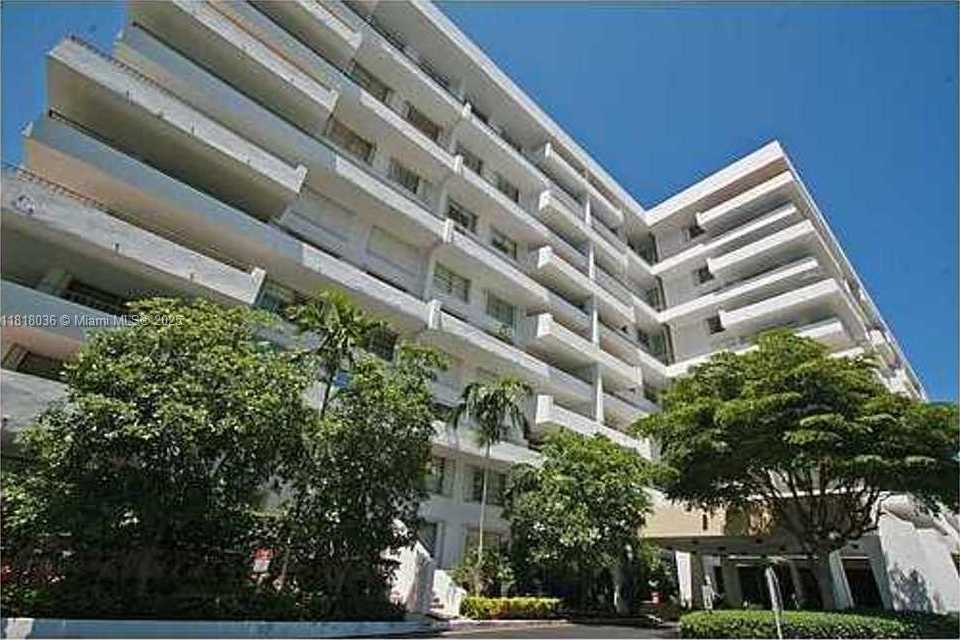Small Image of 199 OCEAN LANE DR #703, Key Biscayne Number 18