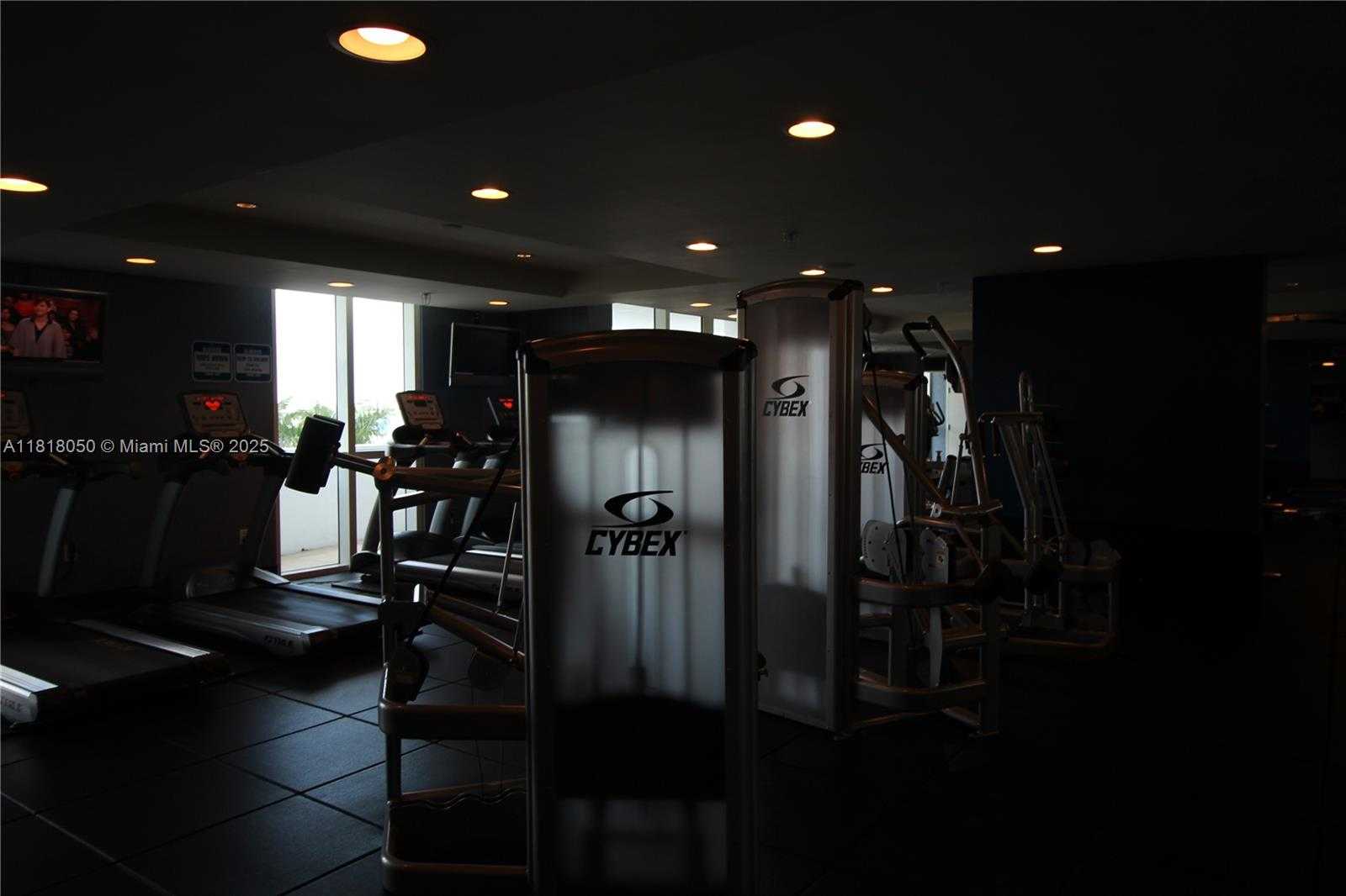 Small Image of 7910 HARBOR ISLAND DR #1004, North Bay Village Number 27