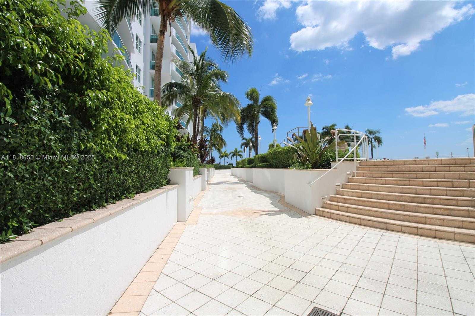 Small Image of 7910 HARBOR ISLAND DR #1004, North Bay Village Number 31