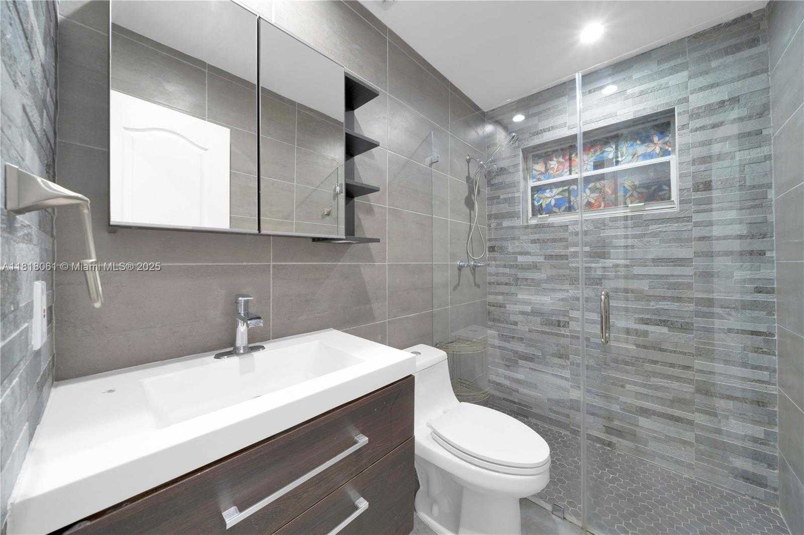 Small Image of 1531 NORTH WEST 81ST AVE, Pembroke Pines Number 9