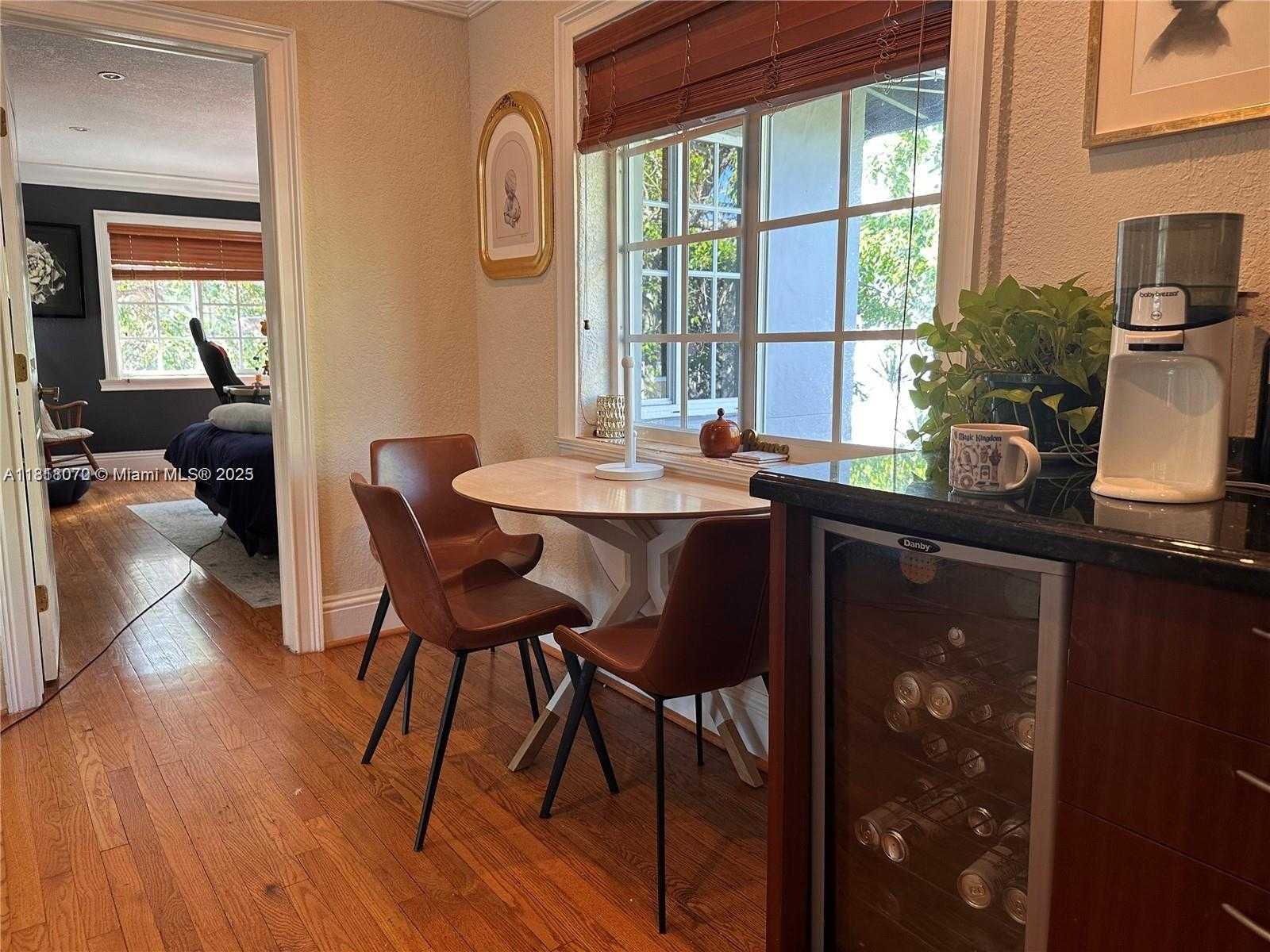 Small Image of 1551 WEST AVE #3, Miami Beach Number 11