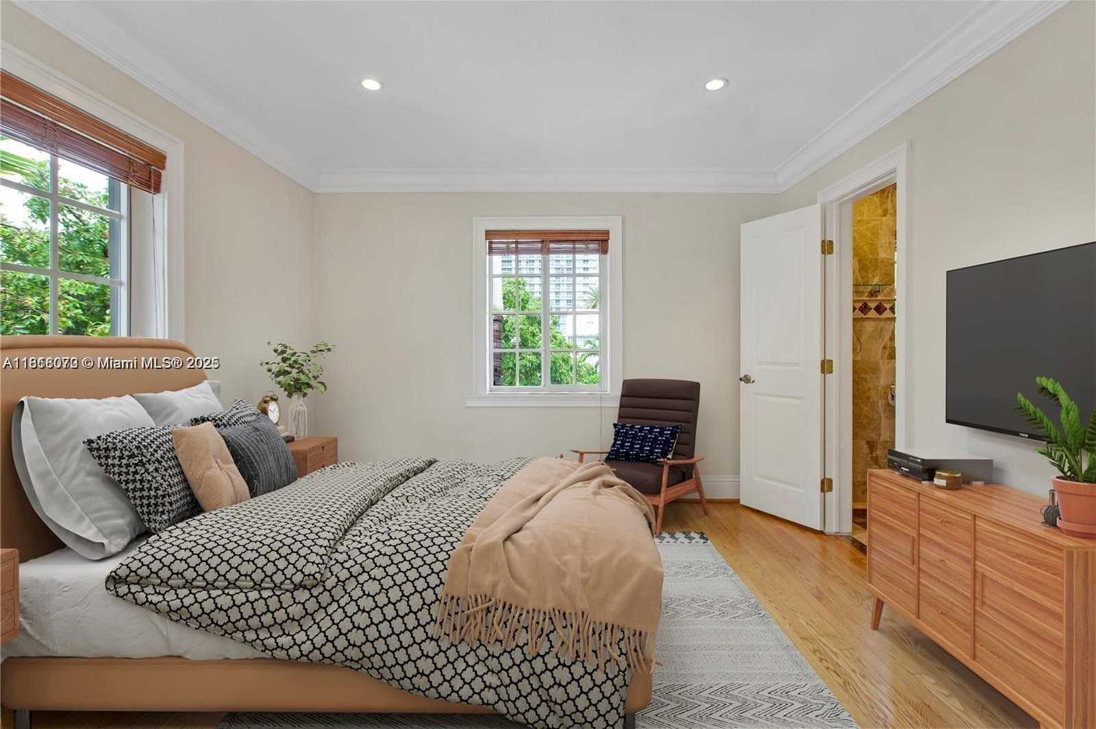 Small Image of 1551 WEST AVE #3, Miami Beach Number 12