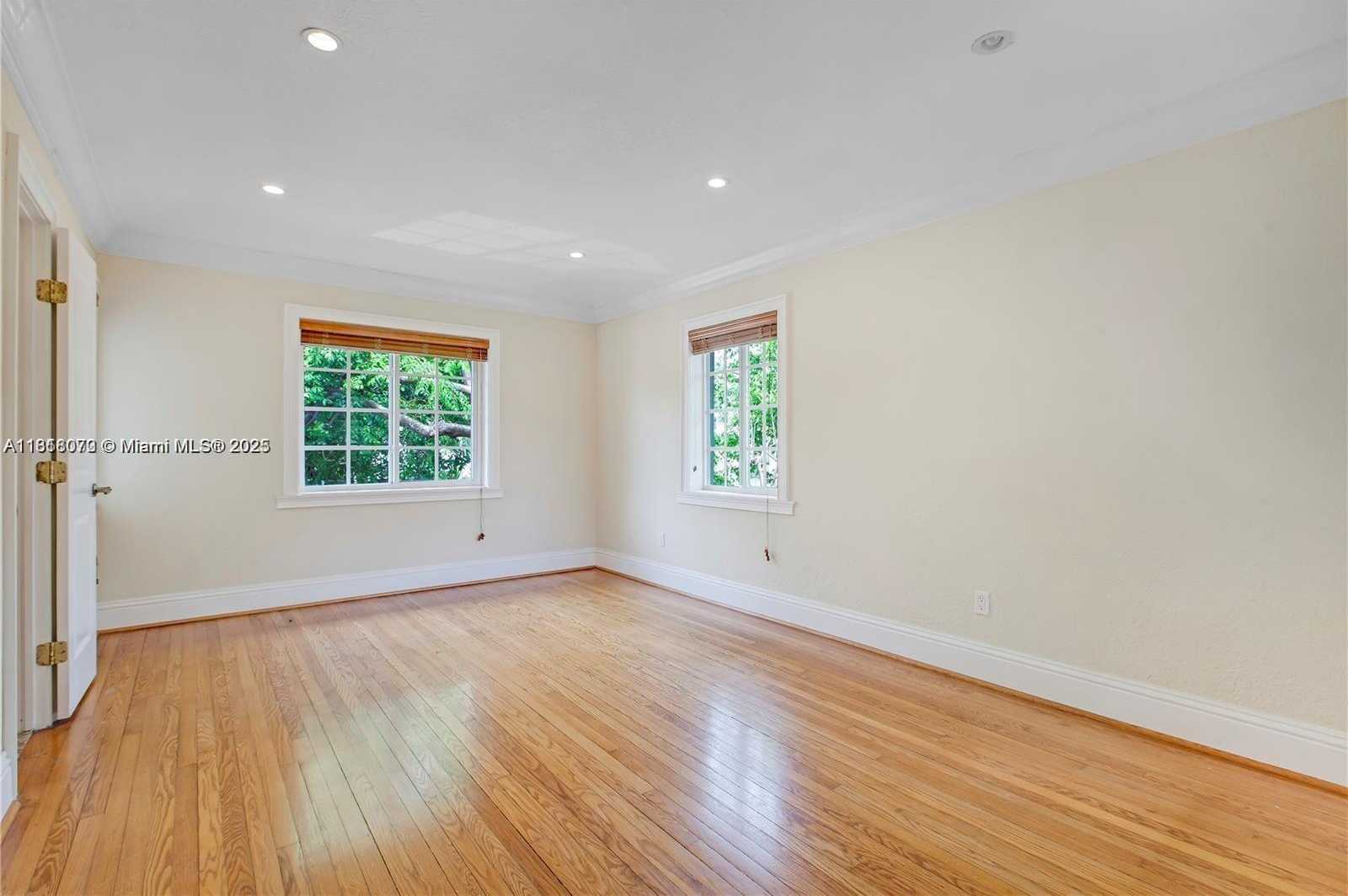 Small Image of 1551 WEST AVE #3, Miami Beach Number 14