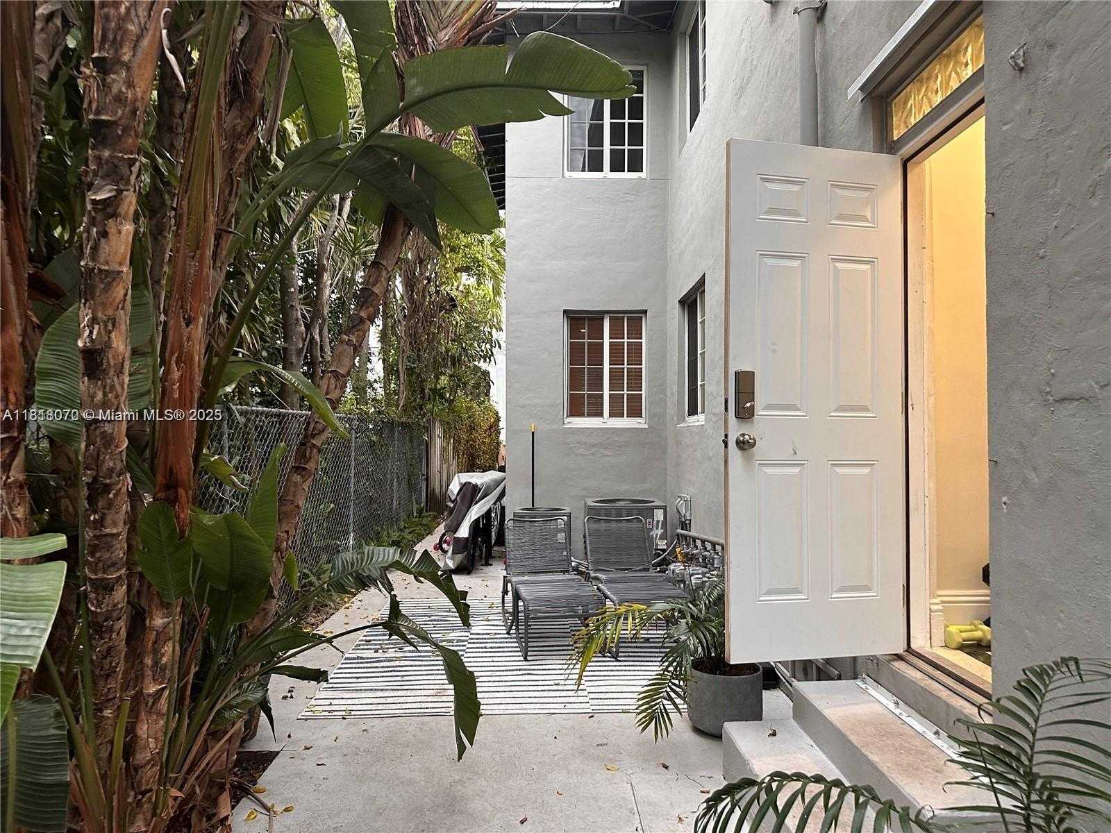 Small Image of 1551 WEST AVE #3, Miami Beach Number 4