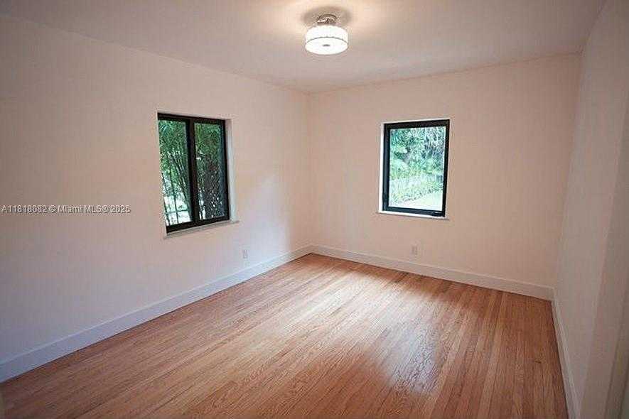 Small Image of 1717 CORTEZ ST #1717, Coral Gables Number 11