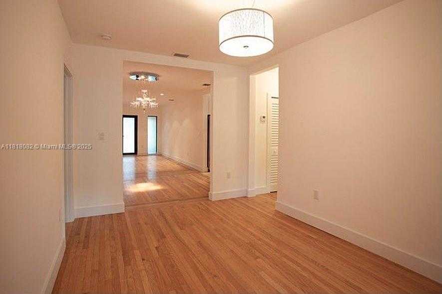 Small Image of 1717 CORTEZ ST #1717, Coral Gables Number 6