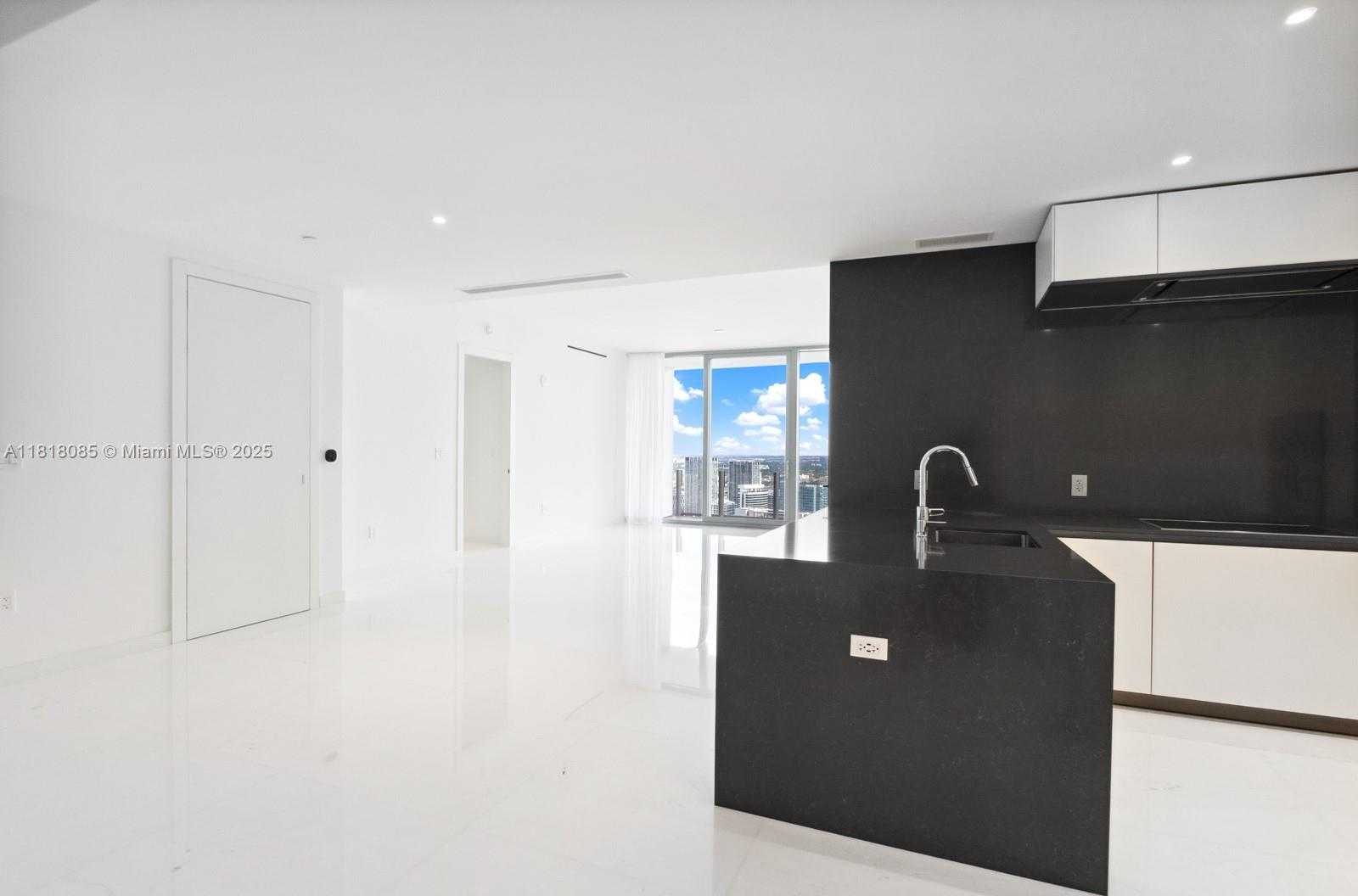 Small Image of 300 BISCAYNE BLVD WAY #5109, Miami Number 27