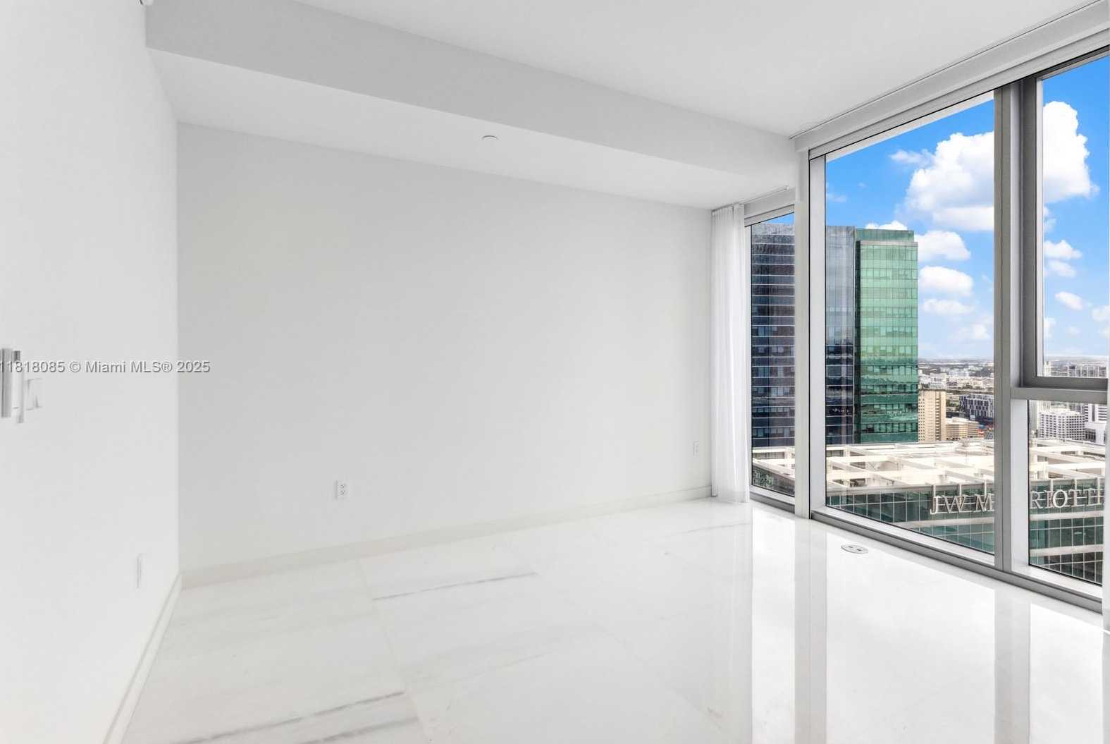 Small Image of 300 BISCAYNE BLVD WAY #5109, Miami Number 5