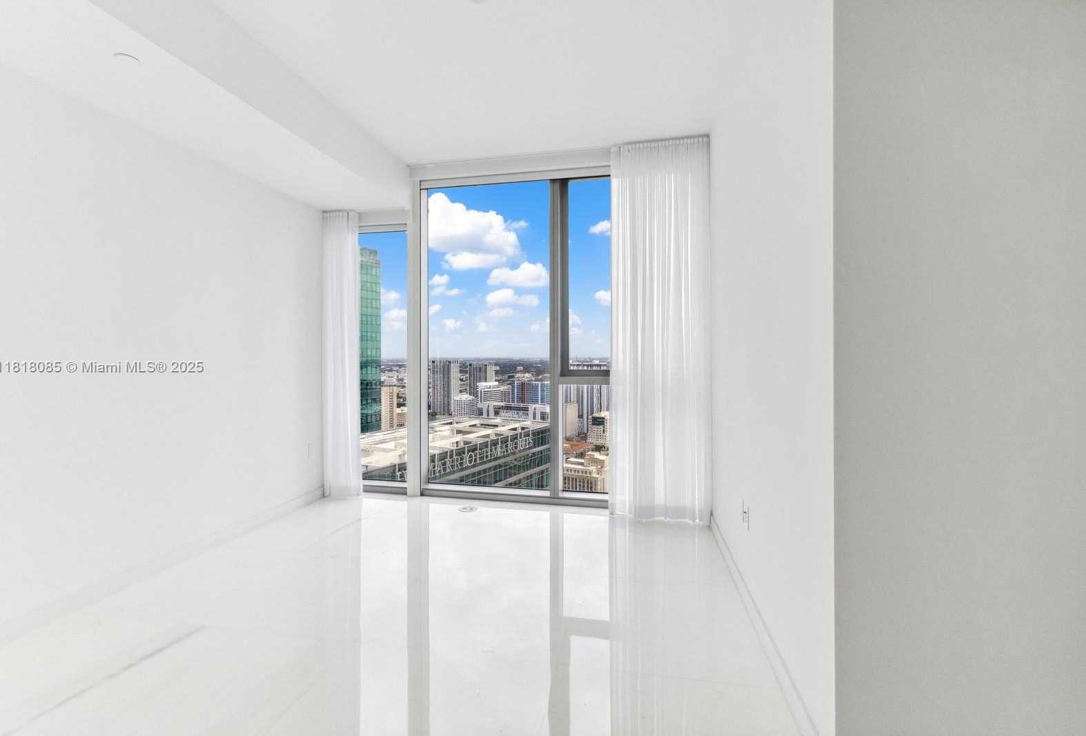Small Image of 300 BISCAYNE BLVD WAY #5109, Miami Number 6