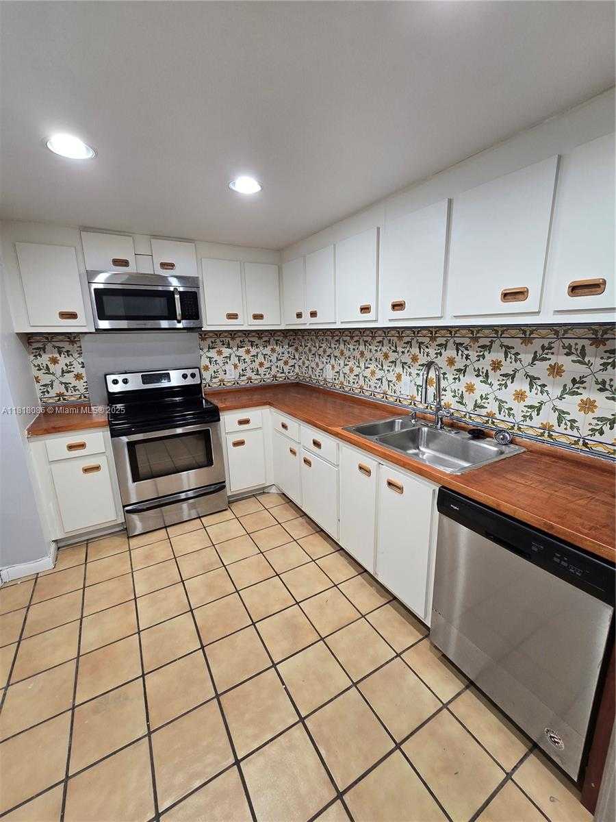 Small Image of 150 SOUTH EAST 25TH RD #6A, Miami Number 35
