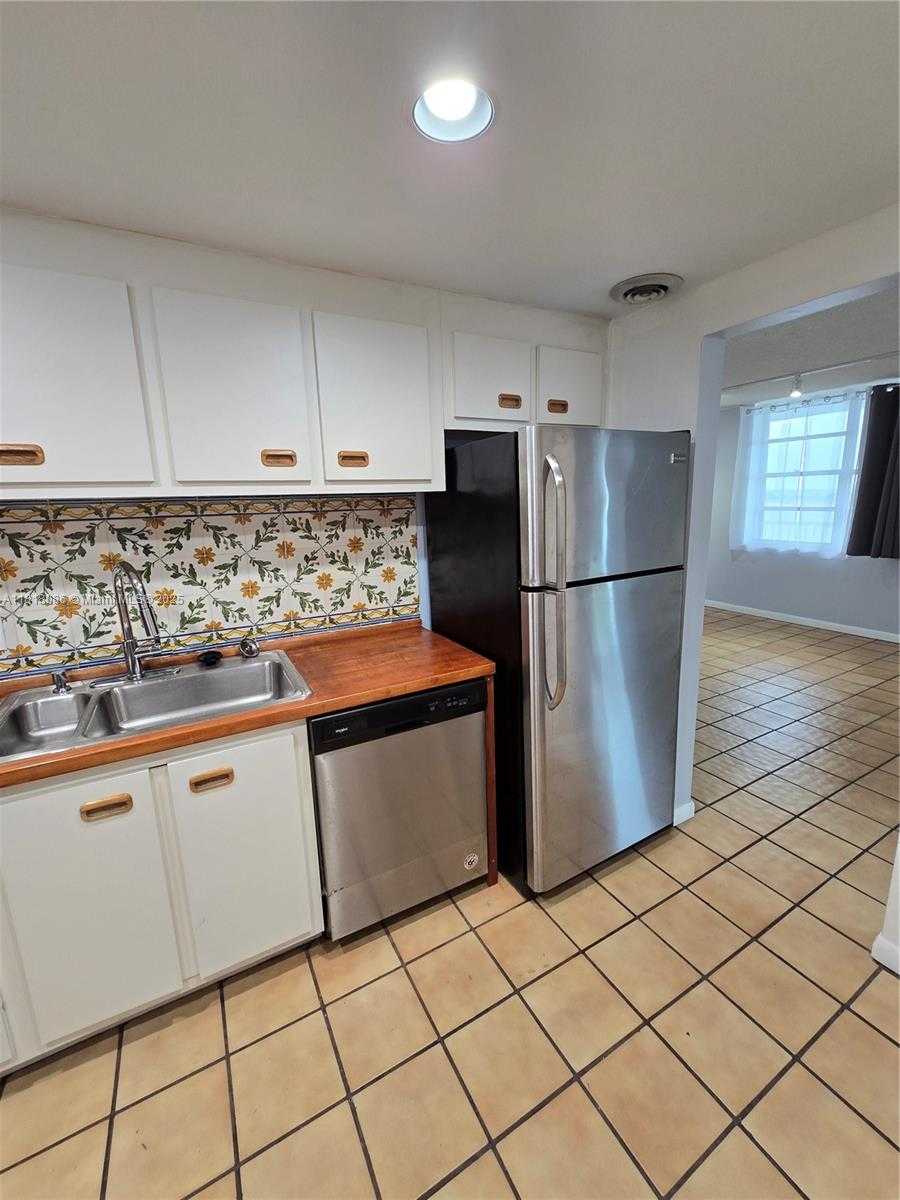 Small Image of 150 SOUTH EAST 25TH RD #6A, Miami Number 36