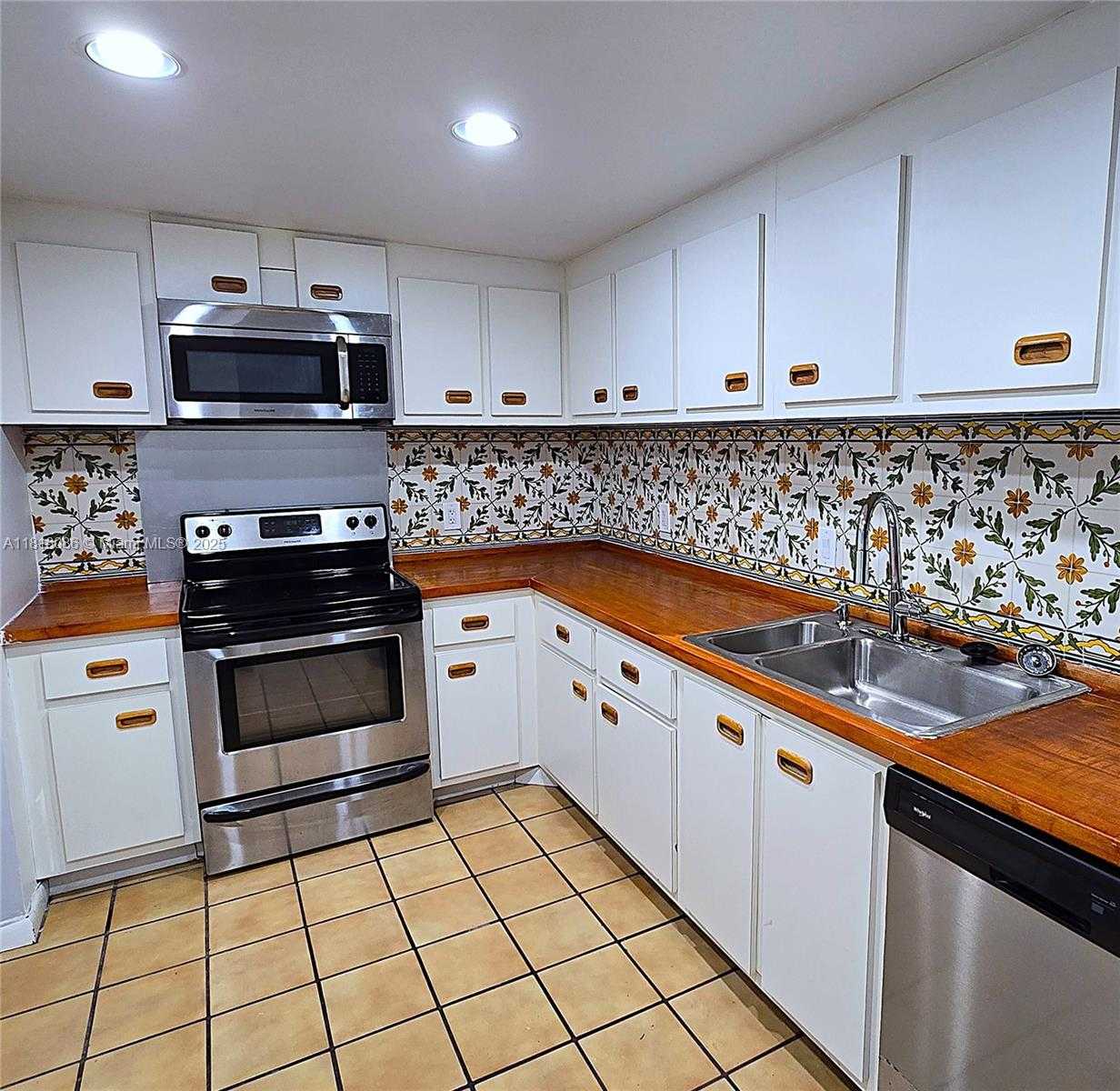 Small Image of 150 SOUTH EAST 25TH RD #6A, Miami Number 7