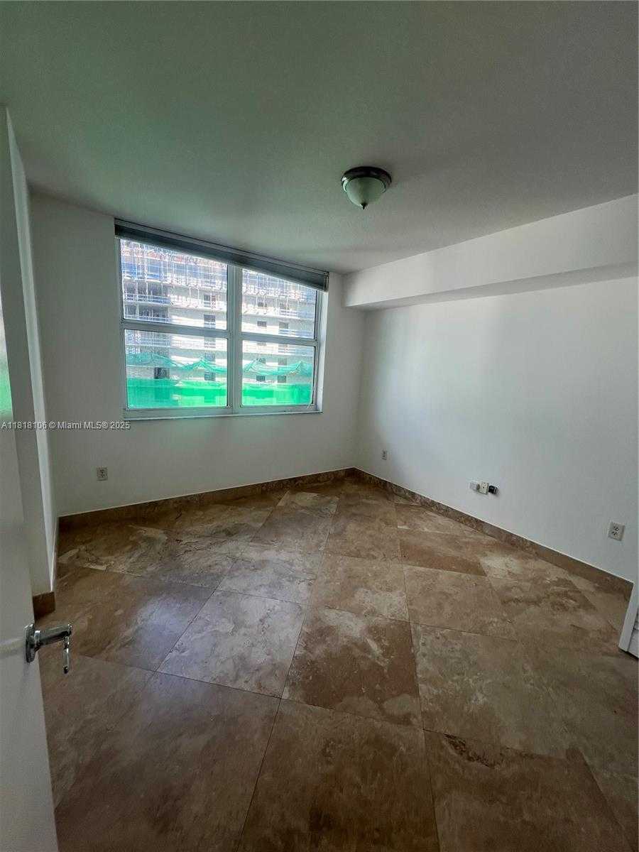 Small Image of 31 SOUTH EAST 5 ST #3004, Miami Number 17