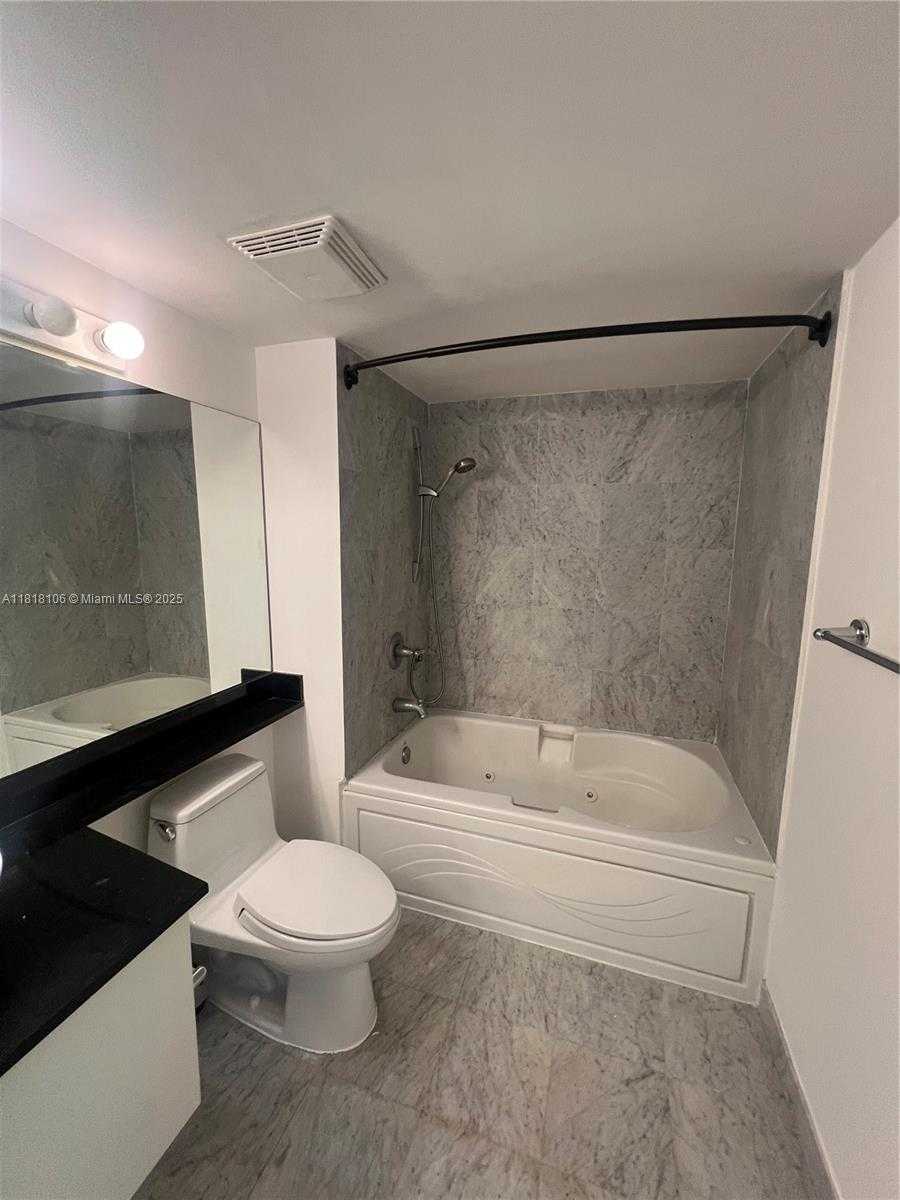 Small Image of 31 SOUTH EAST 5 ST #3004, Miami Number 23