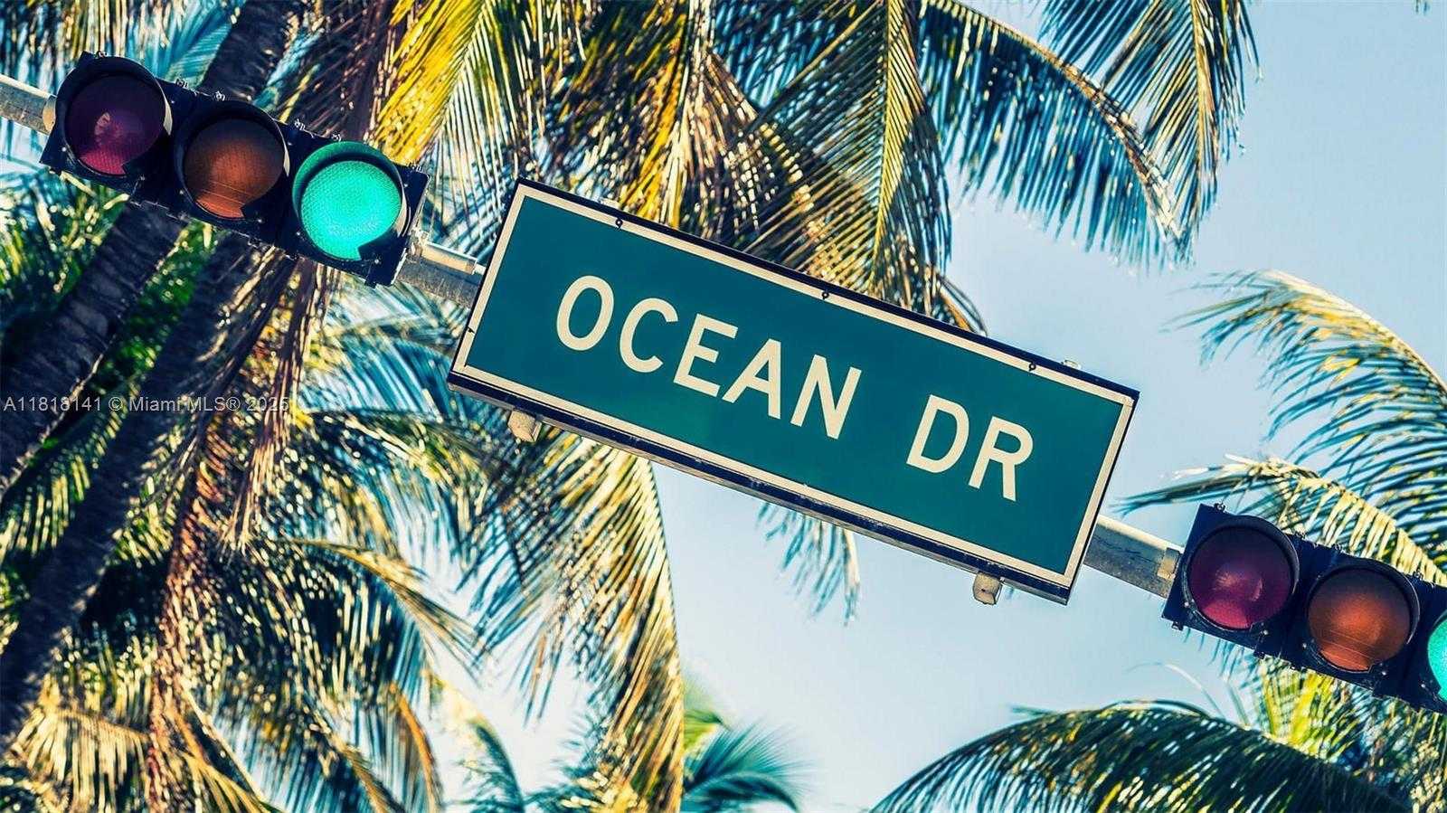 Small Image of 1390 OCEAN DR #302, Miami Beach Number 2