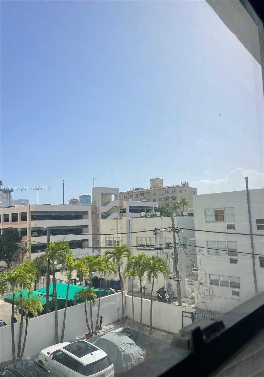 Small Image of 1390 OCEAN DR #302, Miami Beach Number 28