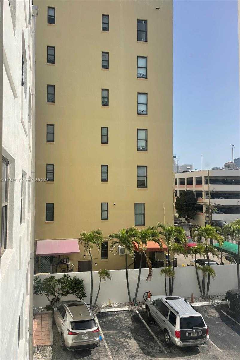 Small Image of 1390 OCEAN DR #302, Miami Beach Number 29