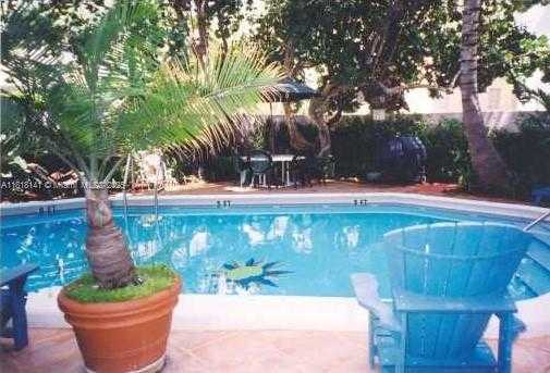 Small Image of 1390 OCEAN DR #302, Miami Beach Number 30