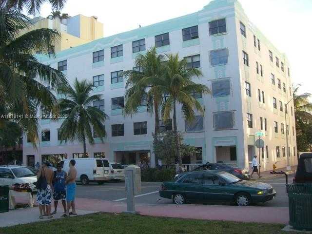 Small Image of 1390 OCEAN DR #302, Miami Beach Number 36