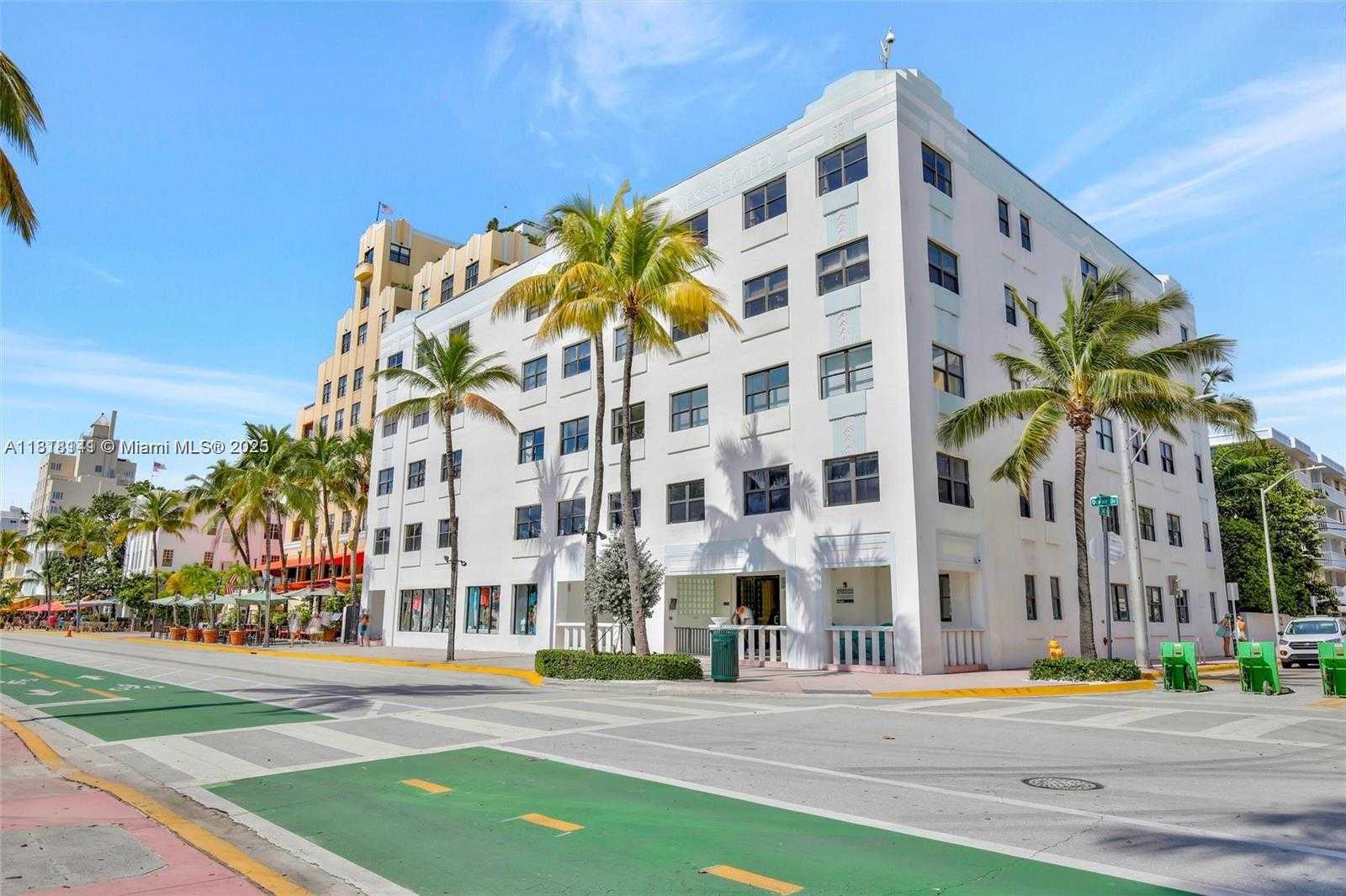 Small Image of 1390 OCEAN DR #302, Miami Beach Number 38
