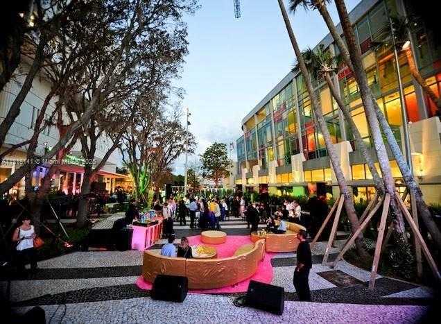 Small Image of 1390 OCEAN DR #302, Miami Beach Number 51
