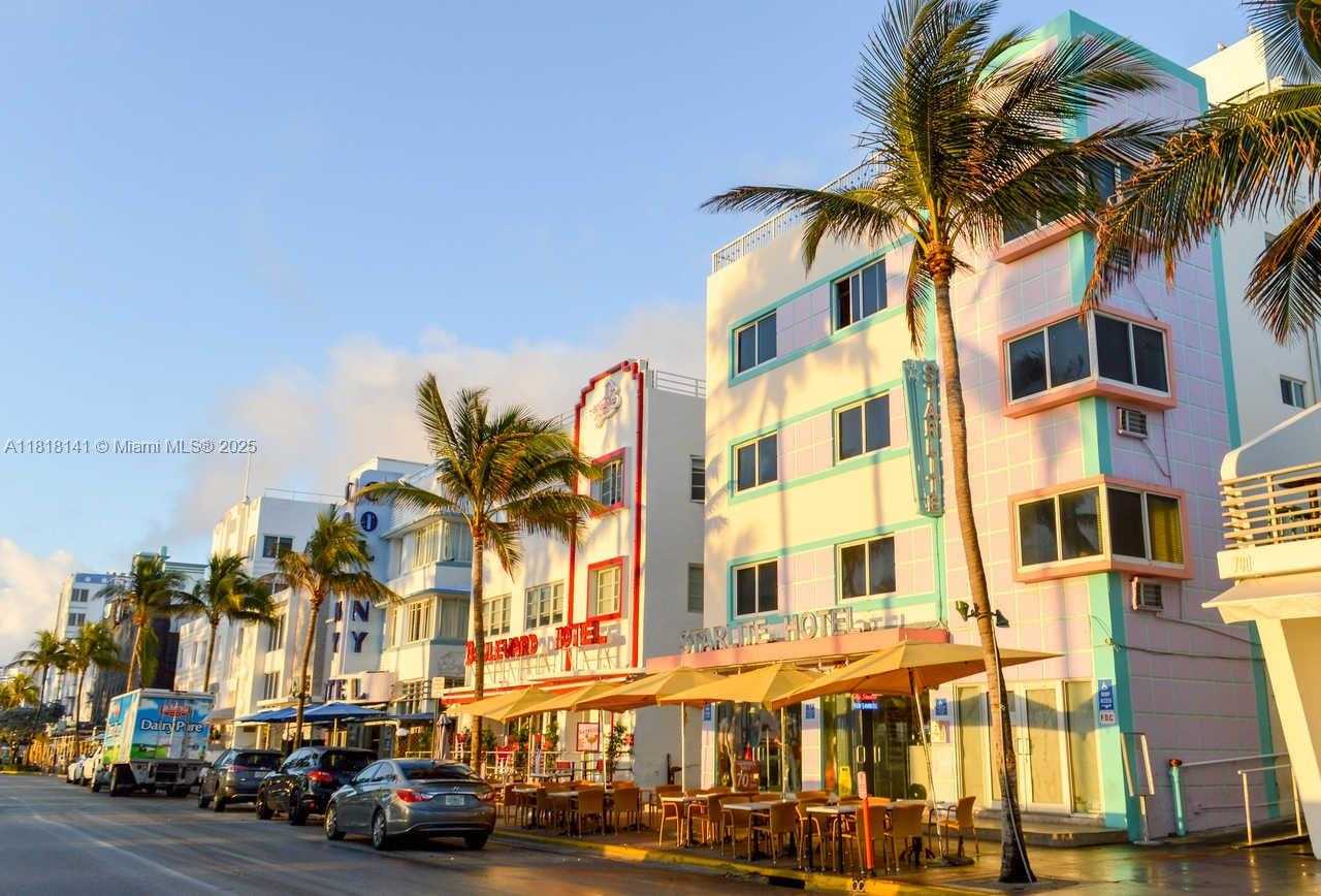 Small Image of 1390 OCEAN DR #302, Miami Beach Number 58