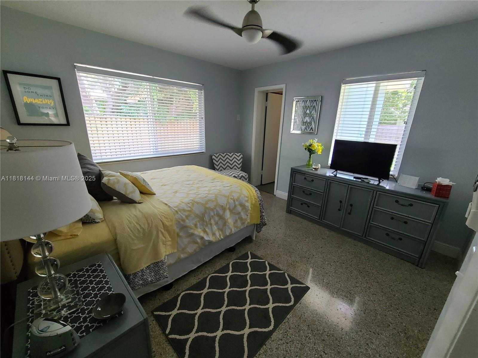 Small Image of 2741 NORTH EAST 16TH AVE, Wilton Manors Number 10