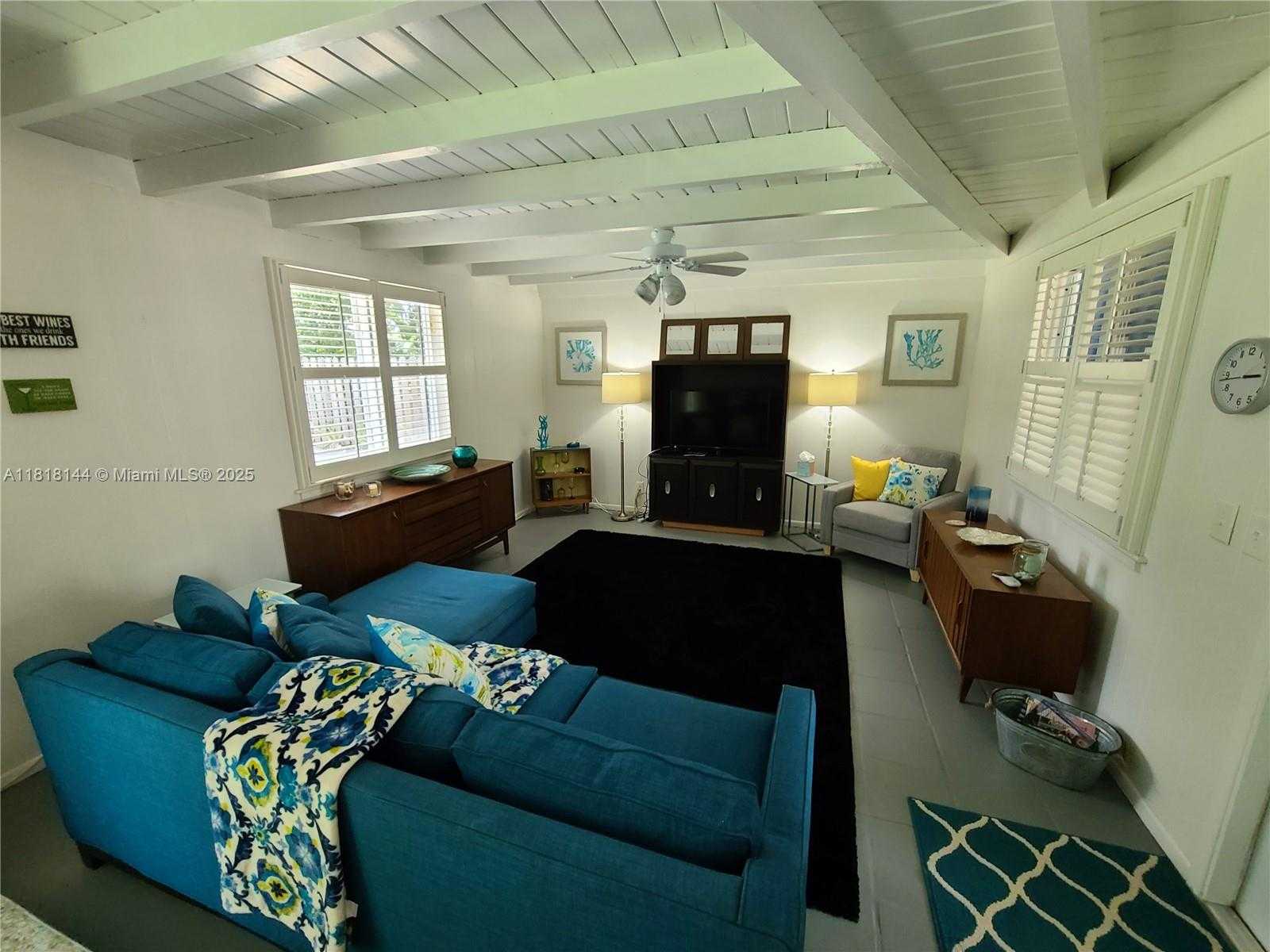 Small Image of 2741 NORTH EAST 16TH AVE, Wilton Manors Number 6