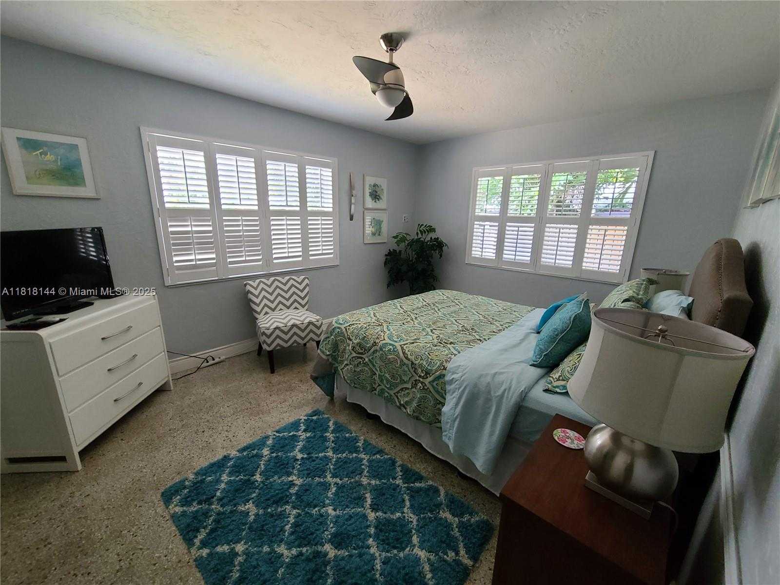 Small Image of 2741 NORTH EAST 16TH AVE, Wilton Manors Number 8