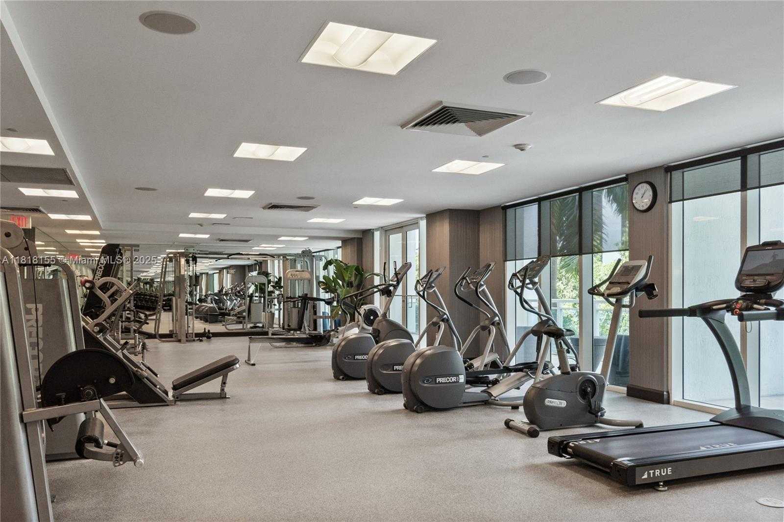 Small Image of 951 BRICKELL AVE #3700, Miami Number 16