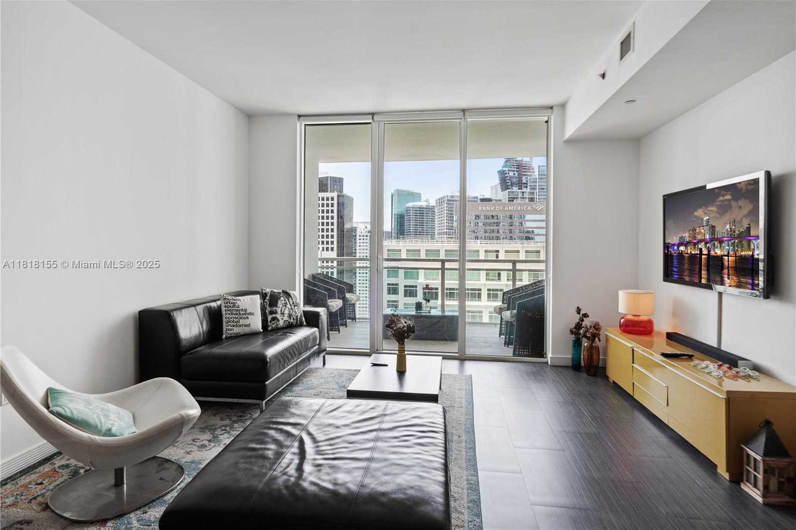 Small Image of 951 BRICKELL AVE #3700, Miami Number 3