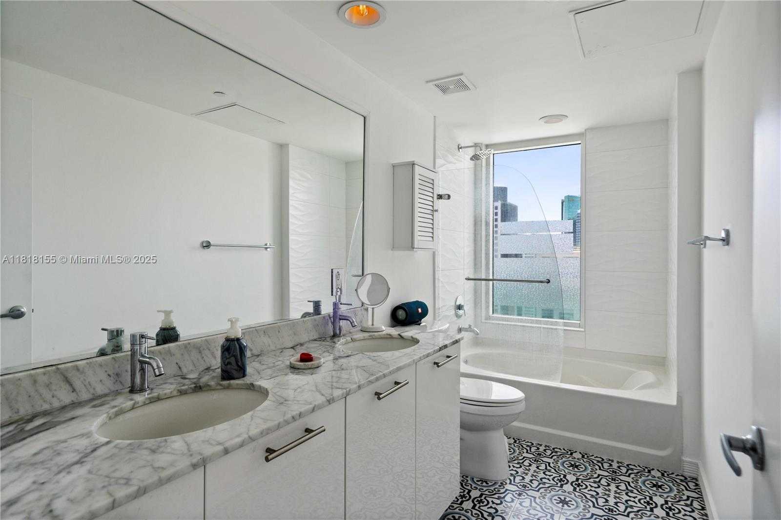 Small Image of 951 BRICKELL AVE #3700, Miami Number 9