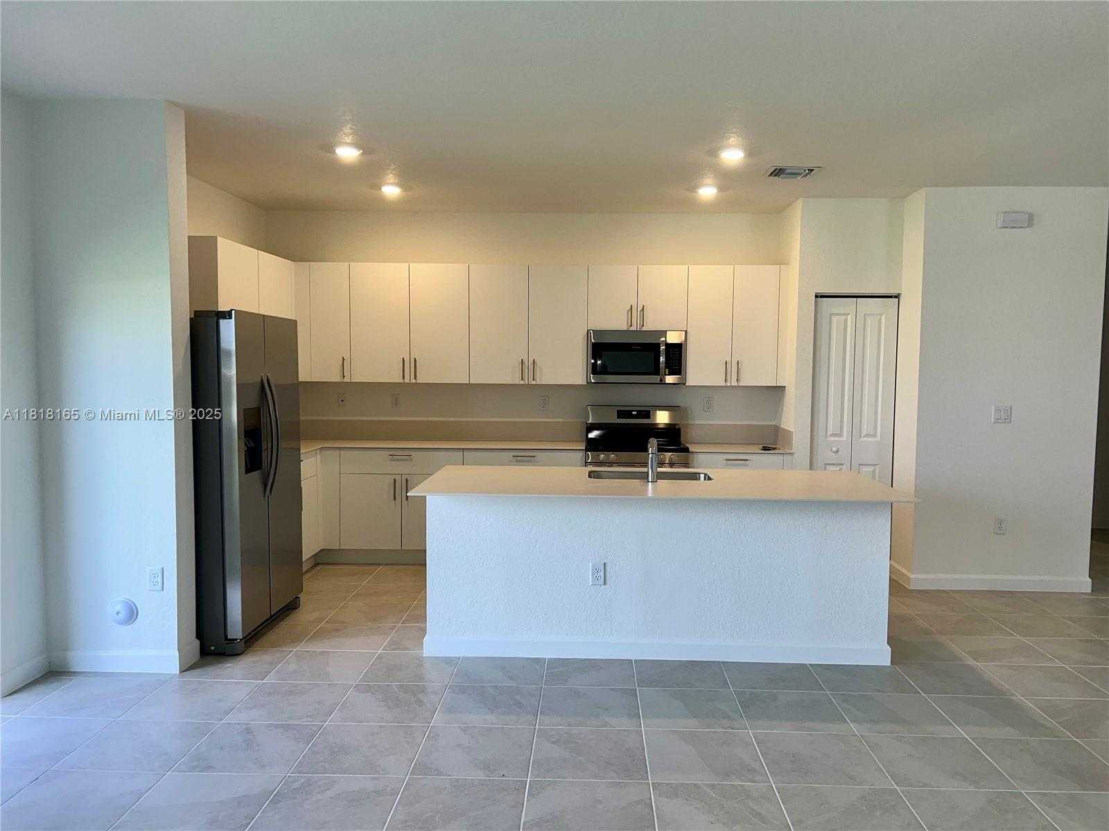 Small Image of 2929 SOUTH EAST 23RD AVE, Homestead Number 14