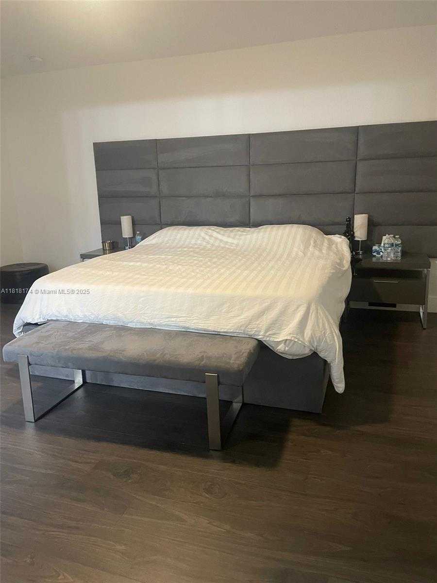 Small Image of 3270 SOUTH WEST 44TH ST, Dania Beach Number 16