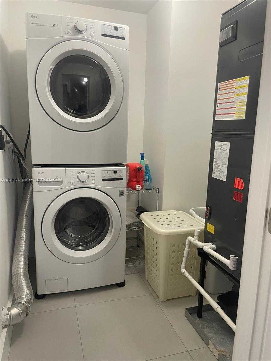 Small Image of 3270 SOUTH WEST 44TH ST, Dania Beach Number 21