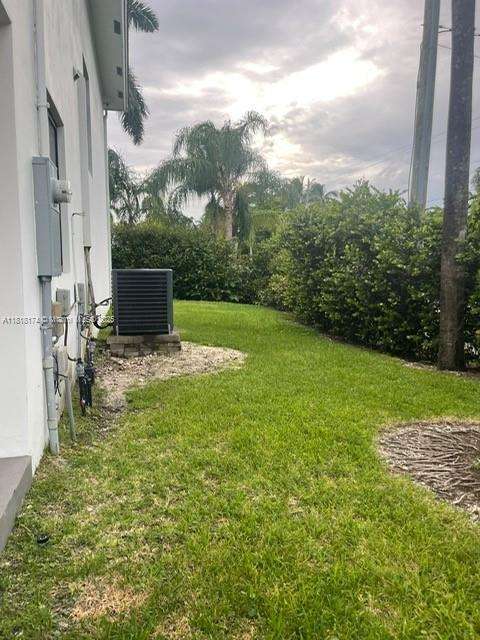 Small Image of 3270 SOUTH WEST 44TH ST, Dania Beach Number 23