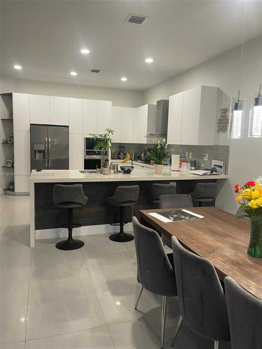 Small Image of 3270 SOUTH WEST 44TH ST, Dania Beach Number 8