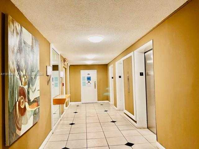 Small Image of 6770 INDIAN CREEK DR #11S, Miami Beach Number 16