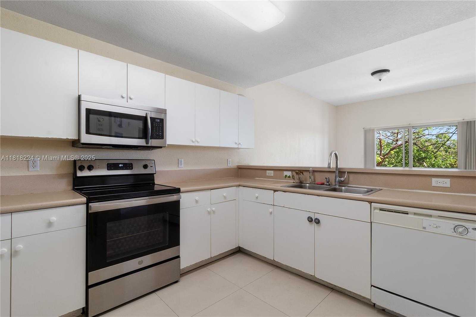 Small Image of 11102 NORTH WEST 83RD STREET #222, Doral Number 12