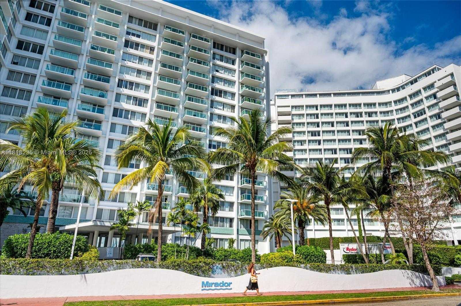 Small Image of 1000 WEST AVE #208, Miami Beach Number 11