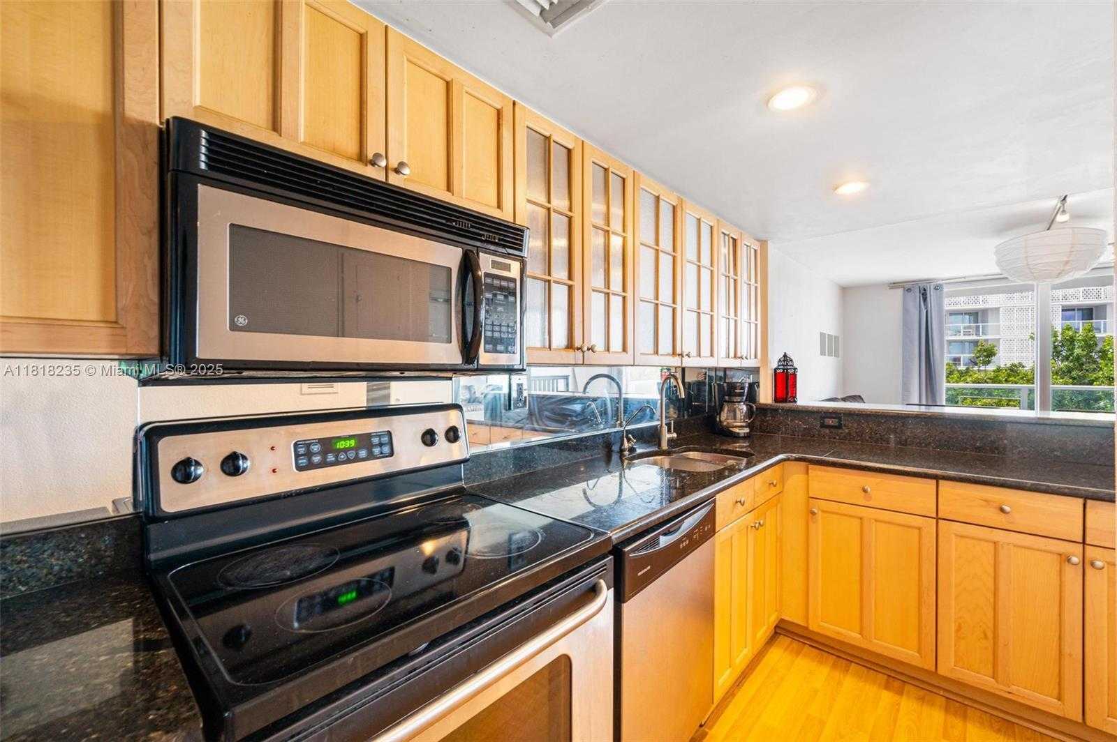 Small Image of 1000 WEST AVE #208, Miami Beach Number 5